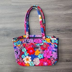 Vera Bradley flower purse medium size